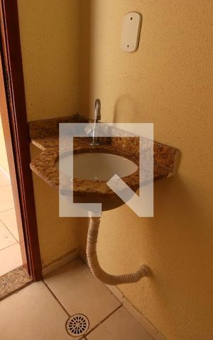 Casa de condomínio à venda com 91m², 3 quartos e 2 vagasBanheiro de serviço