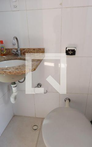 Casa de condomínio à venda com 91m², 3 quartos e 2 vagasBanheiro da Suíte