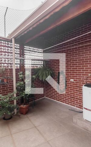 Casa à venda com 145m², 3 quartos e 2 vagas Casa à venda com 145m², 3 quartos e 2 vagasÁrea de Serviço