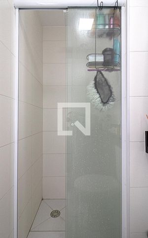Apartamento para alugar com 32m², 2 quartos e sem vaga Apartamento para alugar com 32m², 2 quartos e sem vagabanheiro social_2