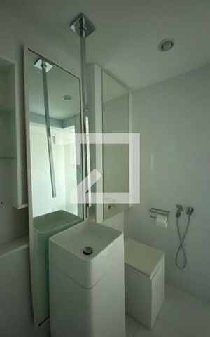Apartamento à venda com 160m², 3 quartos e 2 vagas Apartamento à venda com 160m², 3 quartos e 2 vagasBanheiro da suíte