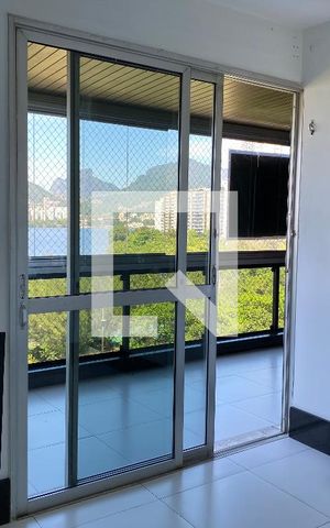 Apartamento à venda com 160m², 3 quartos e 2 vagas Apartamento à venda com 160m², 3 quartos e 2 vagasSuíte