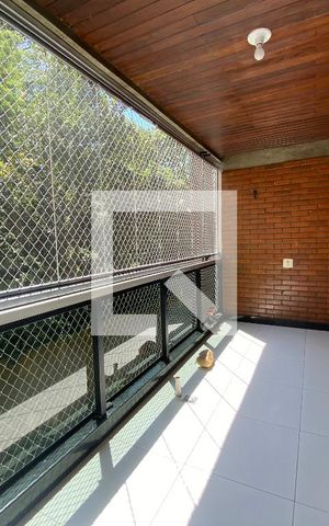 Apartamento à venda com 160m², 3 quartos e 2 vagas Apartamento à venda com 160m², 3 quartos e 2 vagasVaranda dos quartos 2 e 3