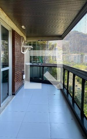 Apartamento à venda com 160m², 3 quartos e 2 vagas Apartamento à venda com 160m², 3 quartos e 2 vagasVaranda da sala