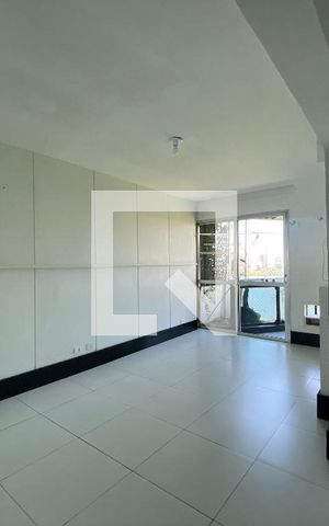 Apartamento à venda com 160m², 3 quartos e 2 vagas Apartamento à venda com 160m², 3 quartos e 2 vagasSuíte