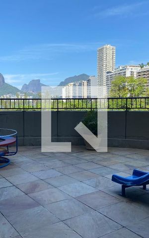 Apartamento à venda com 160m², 3 quartos e 2 vagas Apartamento à venda com 160m², 3 quartos e 2 vagasBrinquedoteca