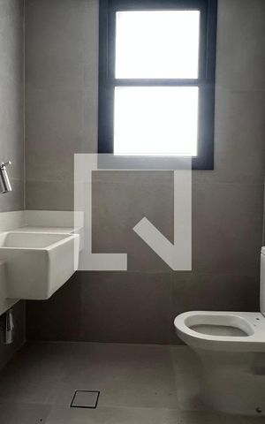 Apartamento à venda com 127m², 3 quartos e 2 vagas Apartamento à venda com 127m², 3 quartos e 2 vagasBanheiro da Suíte 1