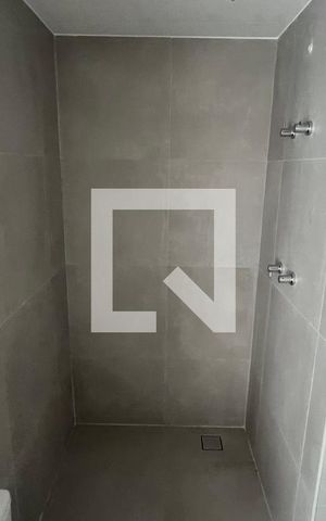 Apartamento à venda com 127m², 3 quartos e 2 vagas Apartamento à venda com 127m², 3 quartos e 2 vagasBanheiro da Suíte 2