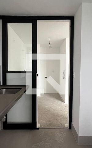Apartamento à venda com 127m², 3 quartos e 2 vagas Apartamento à venda com 127m², 3 quartos e 2 vagasÁrea de Serviço