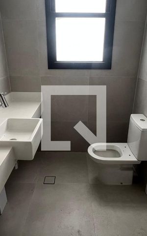 Apartamento à venda com 127m², 3 quartos e 2 vagas Apartamento à venda com 127m², 3 quartos e 2 vagasBanheiro da Suíte 1