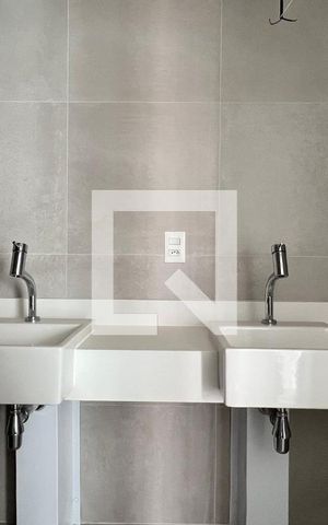 Apartamento à venda com 127m², 3 quartos e 2 vagas Apartamento à venda com 127m², 3 quartos e 2 vagasBanheiro da Suíte 2
