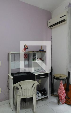 Casa de condomínio à venda com 80m², 3 quartos e 2 vagasQuarto 1