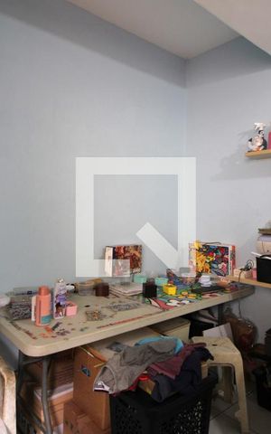 Casa de condomínio à venda com 80m², 3 quartos e 2 vagasQuarto 3