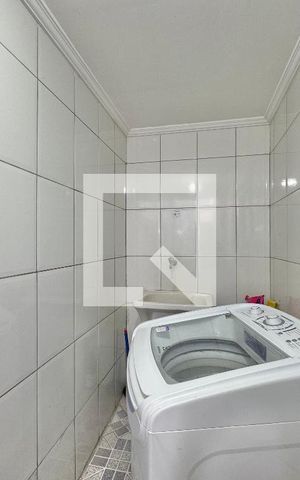 Casa de condomínio à venda com 180m², 3 quartos e 2 vagas Casa de condomínio à venda com 180m², 3 quartos e 2 vagasÁrea de Serviço