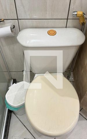 Casa de condomínio à venda com 180m², 3 quartos e 2 vagas Casa de condomínio à venda com 180m², 3 quartos e 2 vagasQuarto 2 - Banheiro
