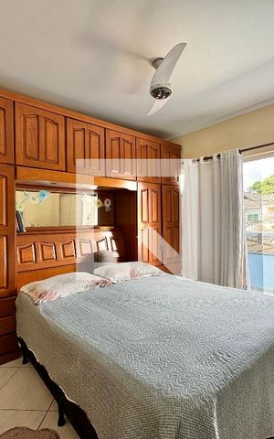 Casa de condomínio à venda com 180m², 3 quartos e 2 vagas Casa de condomínio à venda com 180m², 3 quartos e 2 vagasSuíte