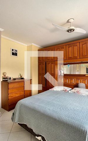 Casa de condomínio à venda com 180m², 3 quartos e 2 vagas Casa de condomínio à venda com 180m², 3 quartos e 2 vagasSuíte