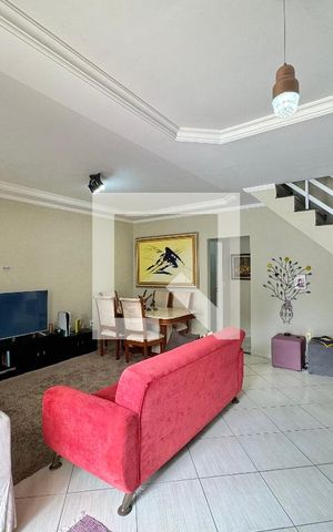 Casa de condomínio à venda com 180m², 3 quartos e 2 vagas Casa de condomínio à venda com 180m², 3 quartos e 2 vagasSala