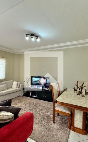 Casa de condomínio à venda com 180m², 3 quartos e 2 vagas Casa de condomínio à venda com 180m², 3 quartos e 2 vagasSala