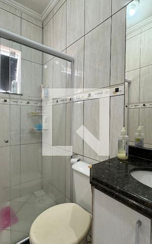 Casa de condomínio à venda com 180m², 3 quartos e 2 vagas Casa de condomínio à venda com 180m², 3 quartos e 2 vagasQuarto 2 - Banheiro