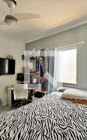 Casa de condomínio à venda com 180m², 3 quartos e 2 vagas Casa de condomínio à venda com 180m², 3 quartos e 2 vagasQuarto 1