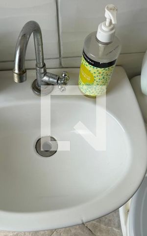 Casa de condomínio à venda com 180m², 3 quartos e 2 vagas Casa de condomínio à venda com 180m², 3 quartos e 2 vagasÁrea externa - Lavabo