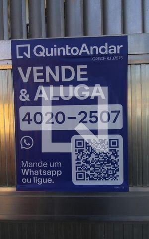 Casa à venda com 235m², 3 quartos e 2 vagasPlaca