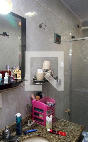Casa à venda com 235m², 3 quartos e 2 vagasBanheiro Social