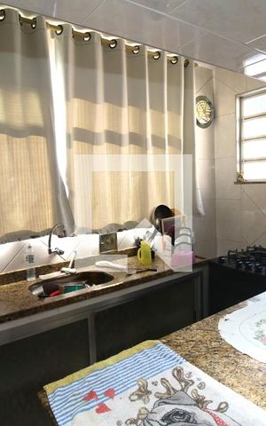 Casa à venda com 235m², 3 quartos e 2 vagasCozinha