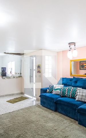 Casa à venda com 350m², 4 quartos e 5 vagas Casa à venda com 350m², 4 quartos e 5 vagasSala