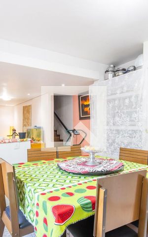 Casa à venda com 350m², 4 quartos e 5 vagas Casa à venda com 350m², 4 quartos e 5 vagasCozinha