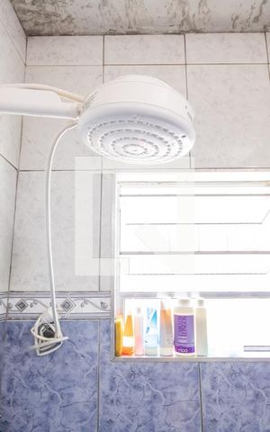 Casa à venda com 350m², 4 quartos e 5 vagas Casa à venda com 350m², 4 quartos e 5 vagasBanheiro 2