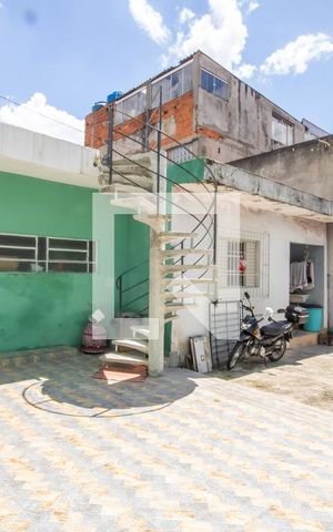 Casa à venda com 350m², 4 quartos e 5 vagas Casa à venda com 350m², 4 quartos e 5 vagasGaragem