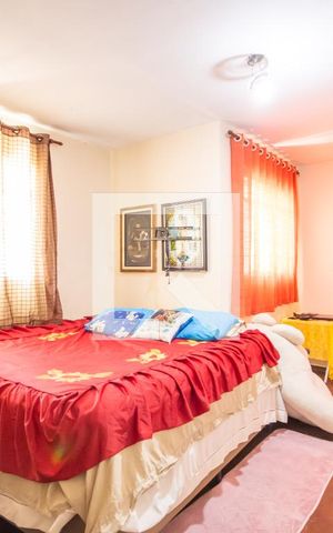 Casa à venda com 350m², 4 quartos e 5 vagas Casa à venda com 350m², 4 quartos e 5 vagasQuarto 2