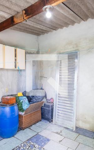 Casa à venda com 350m², 4 quartos e 5 vagas Casa à venda com 350m², 4 quartos e 5 vagasÁrea de Serviço