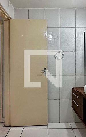 Apartamento à venda com 80m², 2 quartos e 1 vaga Apartamento à venda com 80m², 2 quartos e 1 vagaBanheiro