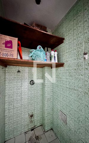 Apartamento à venda com 80m², 2 quartos e 1 vaga Apartamento à venda com 80m², 2 quartos e 1 vagaBanheiro de Serviço