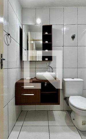 Apartamento à venda com 80m², 2 quartos e 1 vaga Apartamento à venda com 80m², 2 quartos e 1 vagaBanheiro