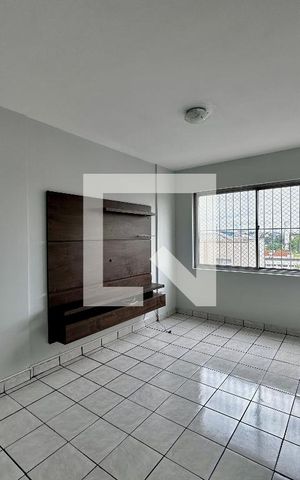 Apartamento à venda com 80m², 2 quartos e 1 vaga Apartamento à venda com 80m², 2 quartos e 1 vagaSala