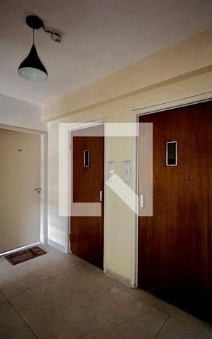 Apartamento à venda com 80m², 2 quartos e 1 vaga Apartamento à venda com 80m², 2 quartos e 1 vagaHall Apartamento