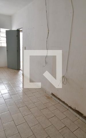 Casa para alugar com 400m², 2 quartos e 2 vagasSala 1 - Fundos