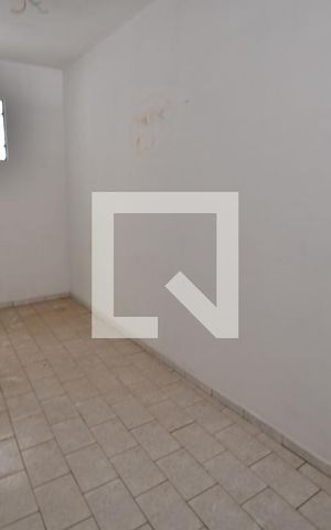 Casa para alugar com 400m², 2 quartos e 2 vagasSala 3 - Fundos