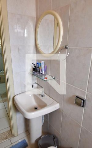 Casa para alugar com 400m², 2 quartos e 2 vagasBanheiro 1