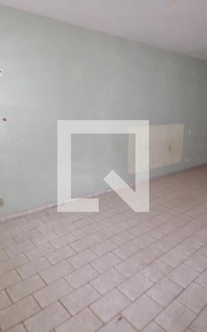 Casa para alugar com 400m², 2 quartos e 2 vagasSala 2 - Fundos