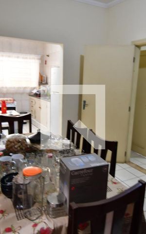 Casa para alugar com 400m², 2 quartos e 2 vagasCozinha