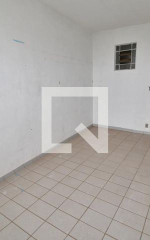 Casa para alugar com 400m², 2 quartos e 2 vagasSala 4 - Fundos