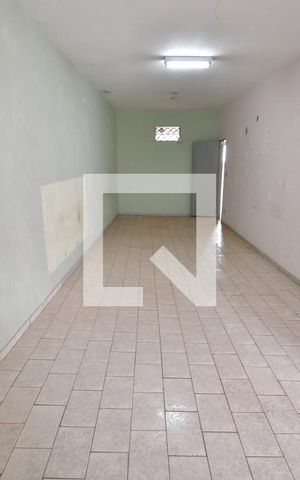 Casa para alugar com 400m², 2 quartos e 2 vagasSala 2 - Fundos