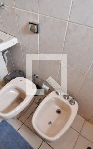 Casa para alugar com 400m², 2 quartos e 2 vagasBanheiro 1