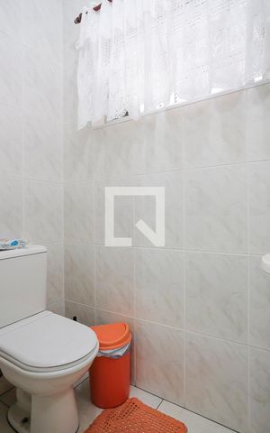 Casa à venda com 256m², 4 quartos e 6 vagasLavabo