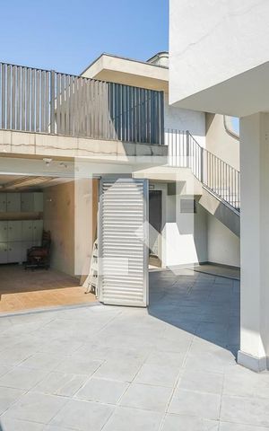 Casa à venda com 256m², 4 quartos e 6 vagasGaragem e quintal